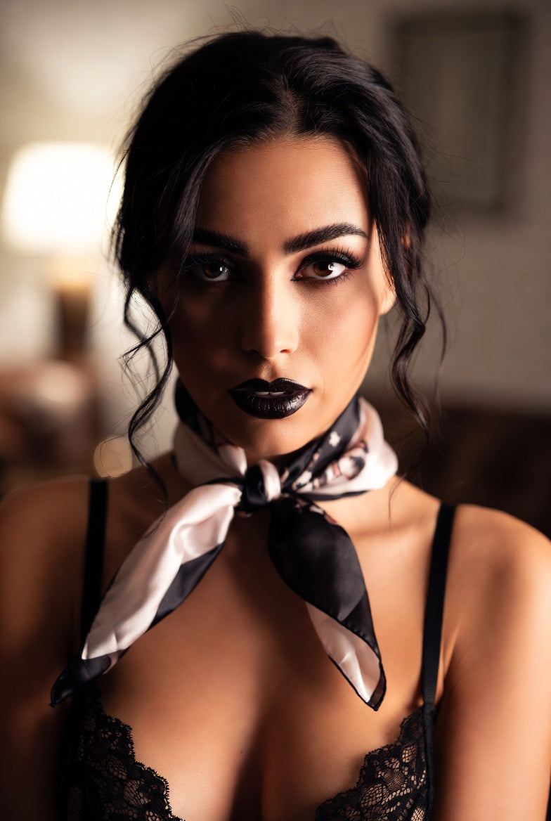 Light Wrist Restraint Exploration: A Sensual Guide to Beginner Bondage with Scarves and Ties